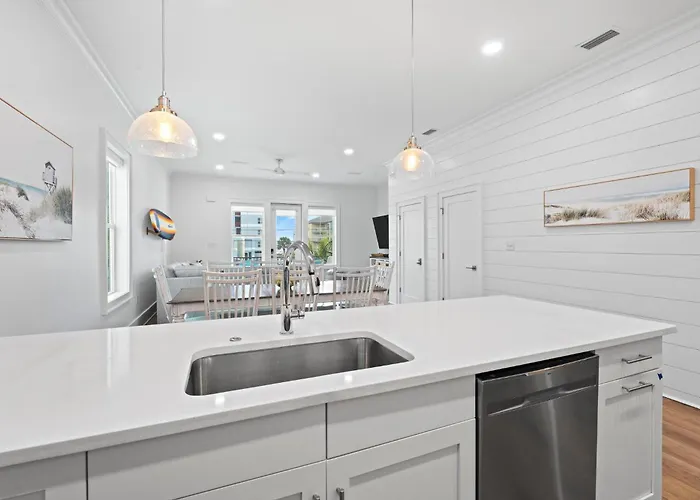 Totally Beachin' At Pelican Place Holiday home Gulf Shores